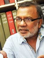 “පැරණි පරපුරේ” සමහර කවියෝ කුහකයි