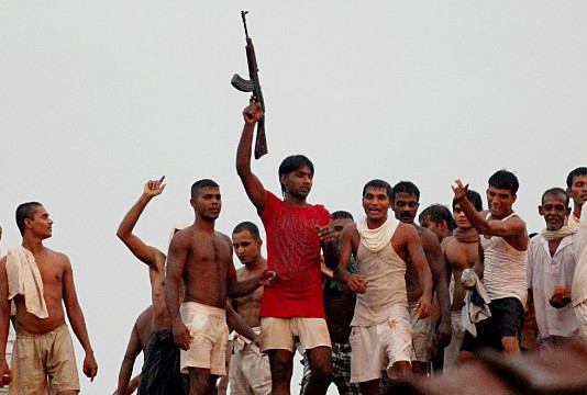 බැලට් කාලෙ ලංවෙනකොට බුලට් අරන් එන කට්ටිය
