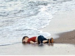 ලොවම හැඬවූ අයිලාන් පුතුනි මේ වරද යළි නොවේවා aylan-kurdi