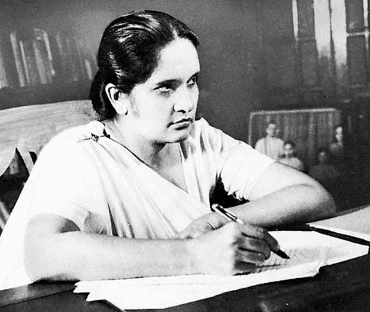 සිරිමාවෝ මැතිණියගේ ප්රජා අයිතිය අහෝසිවීම – Sirimavo R.D. Bandaranaike prime minister Sri Lanka Sirimavo R.D. Bandaranaike