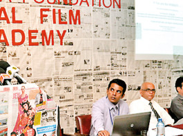 ඉන්දියාවේ ඇණේ ගැලවීමට පෙරය – Sri Lanka Cinema Industry Digital-cinema
