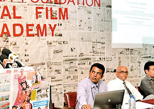 ඉන්දියාවේ ඇණේ ගැලවීමට පෙරය – Sri Lanka Cinema Industry Digital-cinema