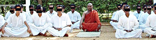 මතයි ගෑනුයි හරි හරියට; බැංකුවේ ජොබ් එකෙනුත් අගුවට වැටුණු දිමියාගේ කතාව